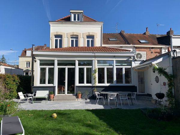 Maison de ville familiale avec jardin