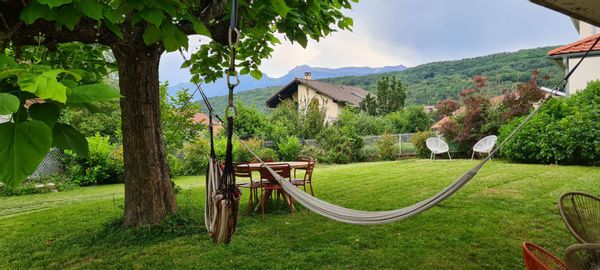 Grande maison renovee proche grenoble et montagne au calme avec jardin et vue sur le vercors