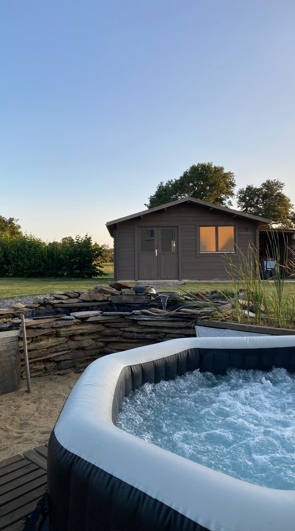 Maison calme avec grand jardin et jacuzzi Idéal pour visiter L'Anjou et ses bords de Loire