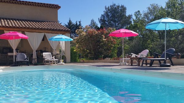 La maison de PHILIPPE et CHRISTIANE avec piscine Pays d'Aix-en-Provence
