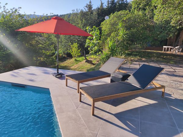 Villa provençale entre mer et montagne avec piscine