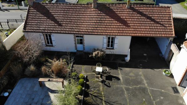 Votre gite 3 chambres . 75 m2 . 6 couchages minimum 7 jours . Bien lire la description SVP.