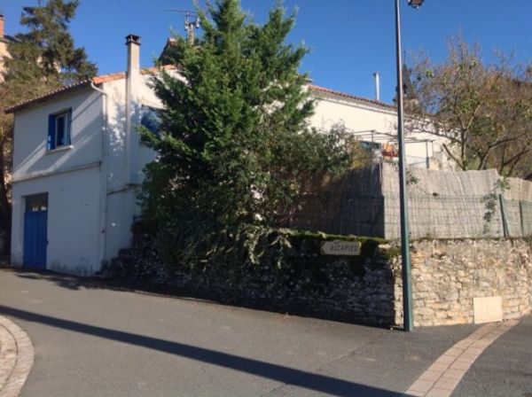 Maison champêtre dans un petit village du sud Aveyron
