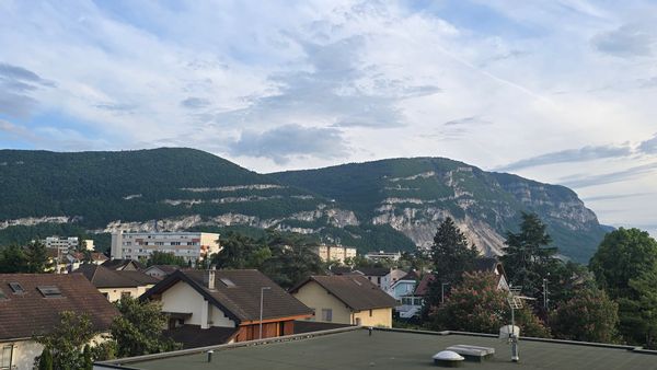 Studio aux portes de Genève avec vue sur le Salève