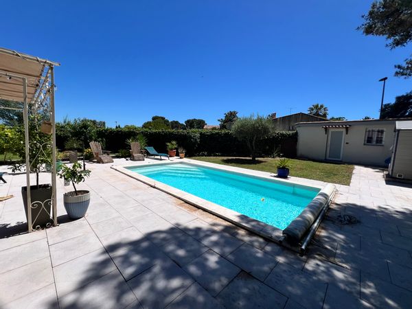 La maison de Marie et Chris, belle villa avec piscine, barbecue et climatisation !