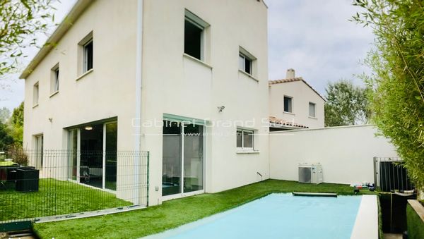Entre mer et Montpellier : piscine, soleil et douceur de vivre ⭐