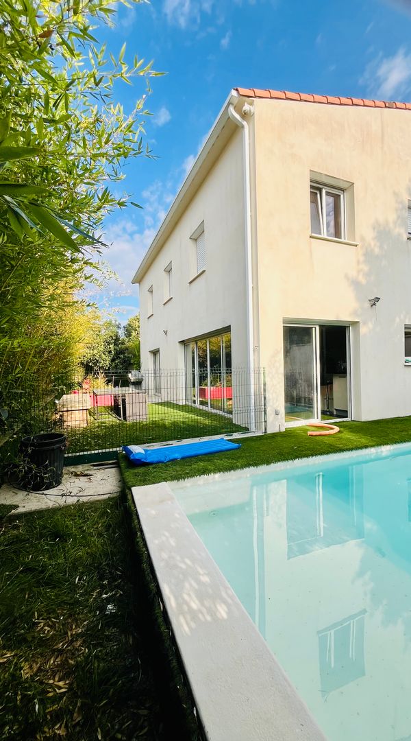 Entre mer et Montpellier : piscine, soleil et douceur de vivre ⭐