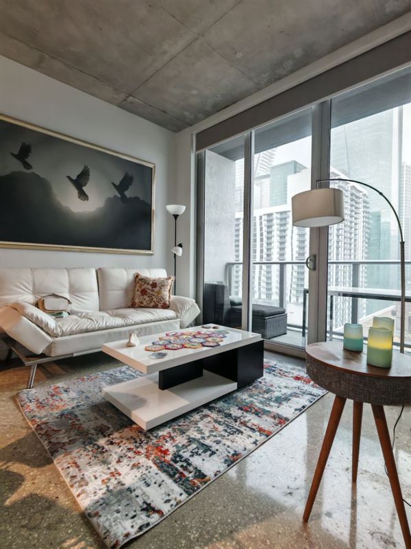 Lesia's Downtown Miami Apartment