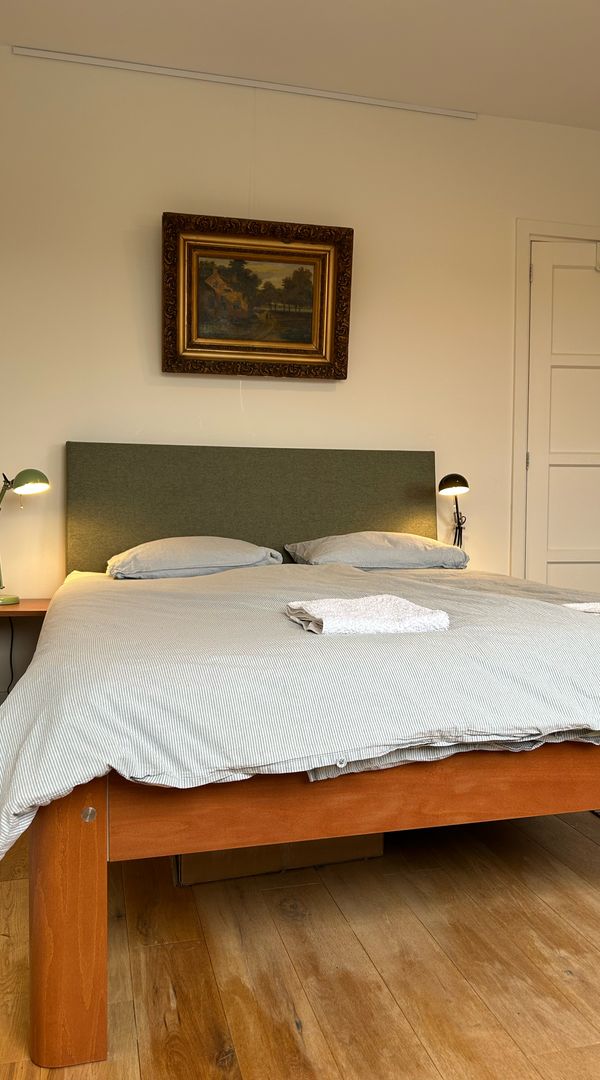 Room in family house, just like home. Possibility to get the whole 2d floor (2 rooms).