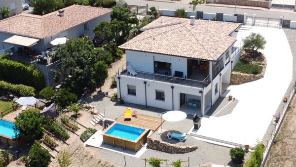 REZ DE VILLA AVEC VUE EXCEPTIONNELLE