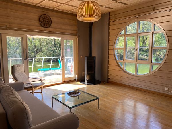 Maison flottante en pleine nature RER DIRECT à 25 mn de Paris centre