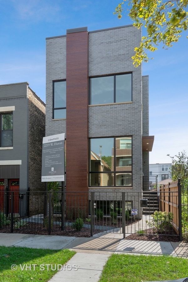 Family-friendly, new construction house in West Town, Chicago
