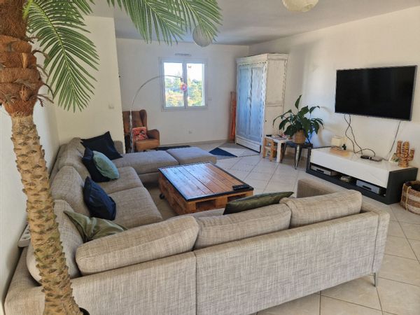 Maison avec jardin sans vis a vis. 15 mn de toulouse