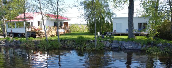 Chalet sur le bord du fleuve