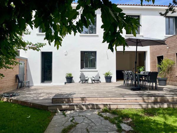 Maison dans quartier prisé à 10 min à pied de la plage et à 15 min du Vieux Port de La Rochelle