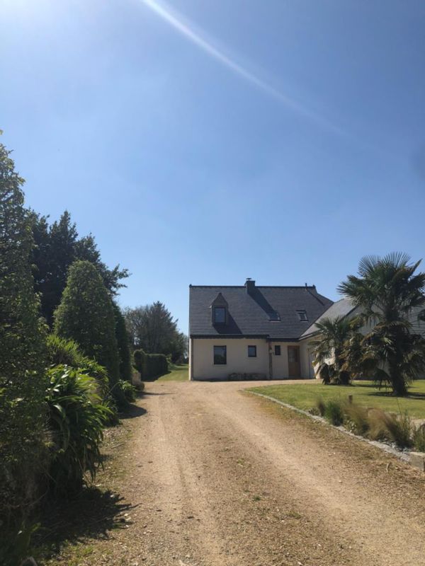 Maison avec grand jardin et proche de la mer