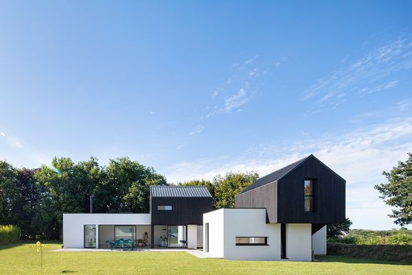 Maison d'Architecte à 2km de la mer, très calme et lumineuse