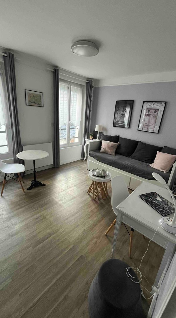 Studio à 3 min à pied du Château de Versailles, accès direct à Paris ✨