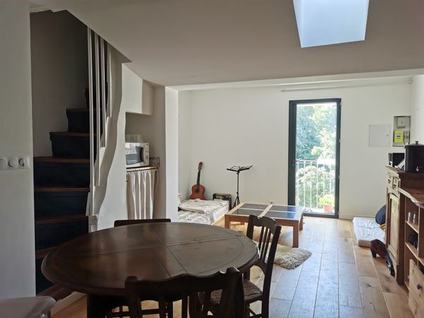 Bel appartement de 50m2 en duplex proche du centre de Sète, donnant sur le parc avec vue sur l'etang