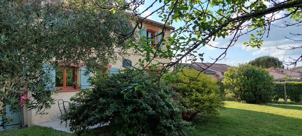 Maison à Grenade, bastide médiévale proche de Toulouse