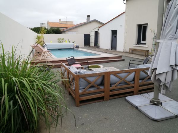 Bienvenue à La Rochelle et Châtelaillon-Plage . Pour l'été 2025, nous recherchons un échange réciproque dans un lieu en pleine nature.