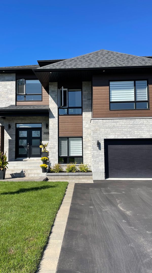 30 min de Montréal | maison chaleureuse avec piscine creusée