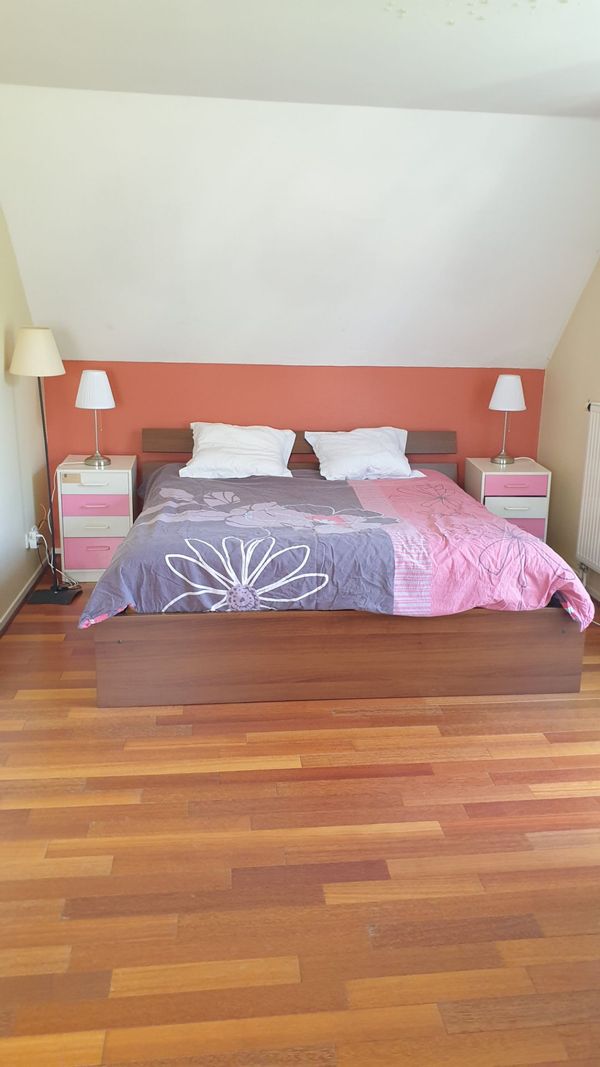 chambre avec salle de bain wc privés proche  Disneyland, Paris et la Vallée Village