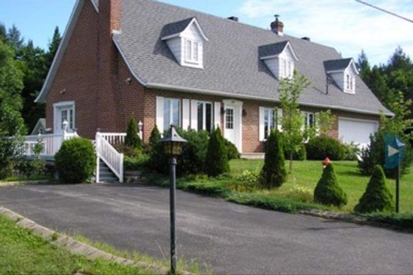 La maison face à la rivière (Recherche échange réciproque été 2025)