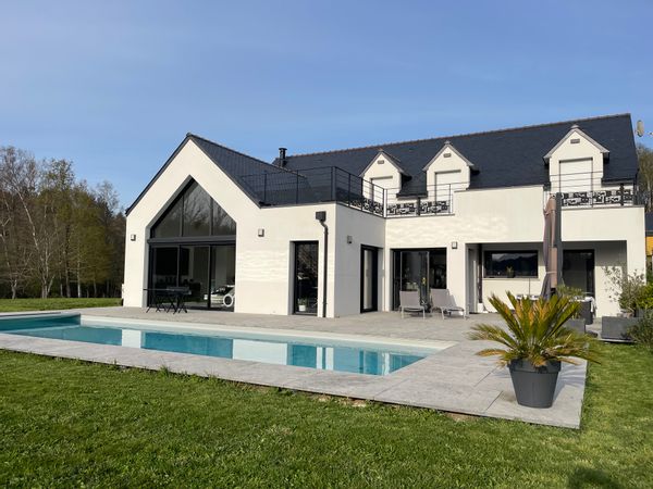 Maison moderne au calme avec vue