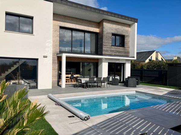 Maison lumineuse bord de mer - Tout confort avec piscine -  Bretagne Sud