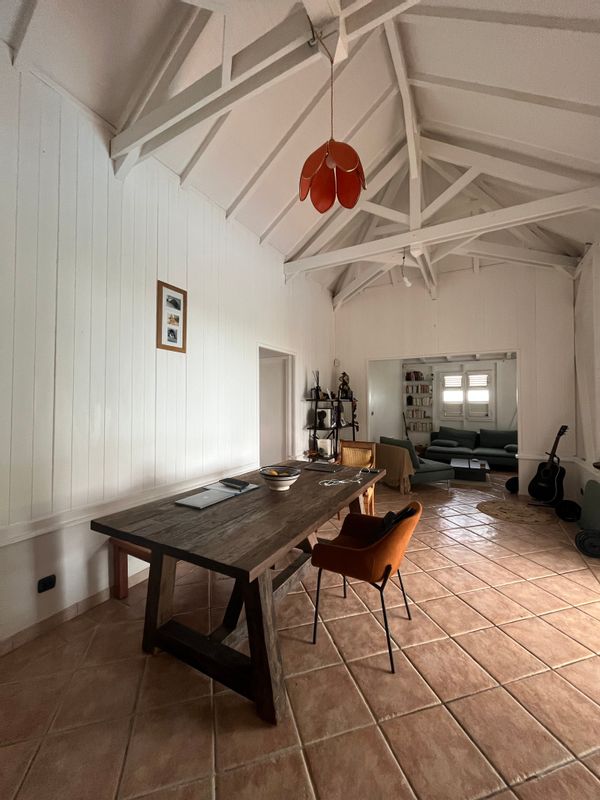 La maison de vacances idéale avec vue sur la mer des Caraïbes et les pitons du Carbet.