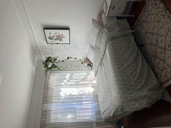 Chambre privée dans une charmante maison, proche du centre ville et des plages.