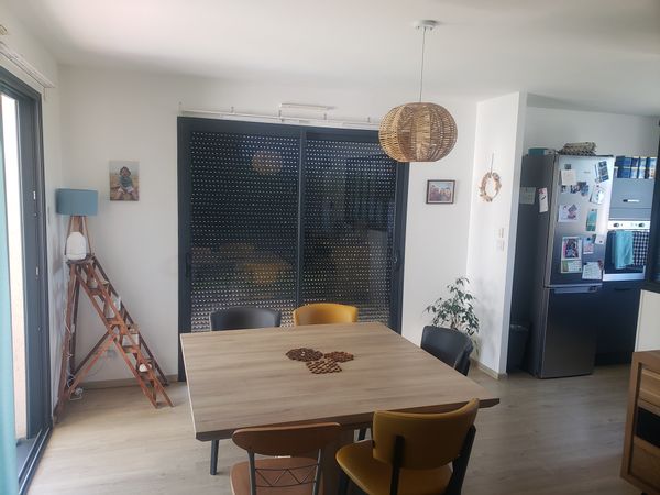 La maison de Marc et Julie A la campagne mais à proximité des villages et des sites touristiques (plages de Chatelaillon et Fouras et de la Rochelle/ile de Ré 4 chambres et grand jardin avec vu imprenable sur les champs et le couché de soleil !