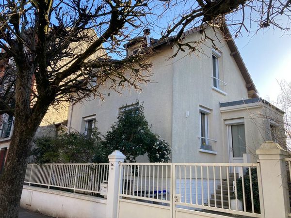 La maison de Marine, Quentin et leurs enfants