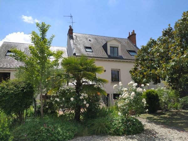 Touraine. Grande maison au coeur des châteaux de la Loire. (5 min a pied de la gare TGV)