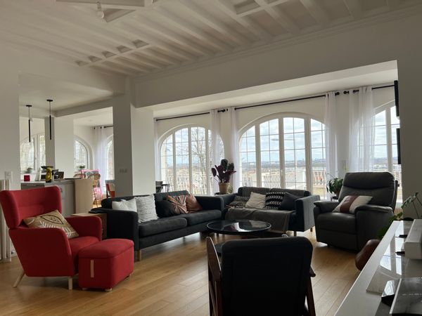 2 pièces sur un étage privé