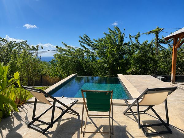 Jolie maison avec vue sur la mer des Caraïbes et la Montagne Pelée