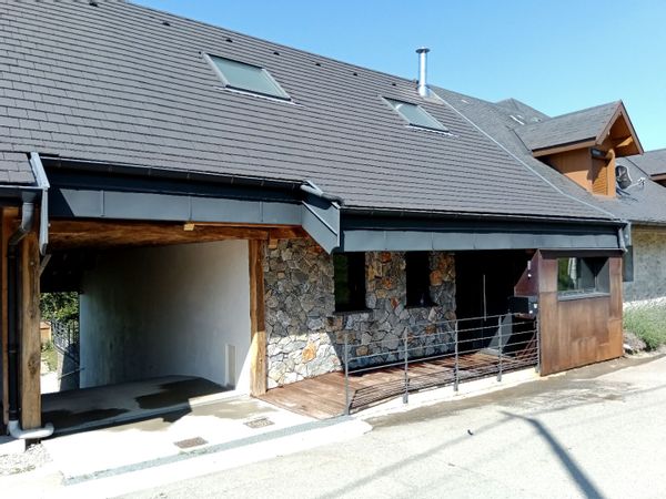La maison de David et Audrey à proximité d'Annecy et de son lac