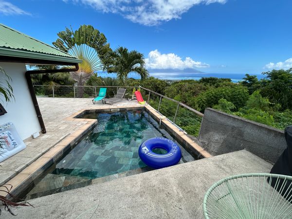 Belle villa avec piscine, vue sur l’océan et l’île de Moorea