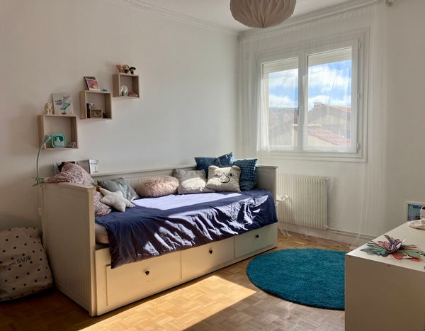 La chambre privée bleue de Severine