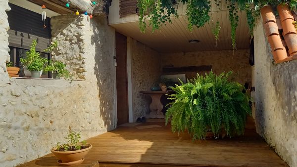 La maison de campagne de Jean-Yves et Anne-Odile, Nicolas et Elisa en Périgord, Nouvelle-Aquitaine