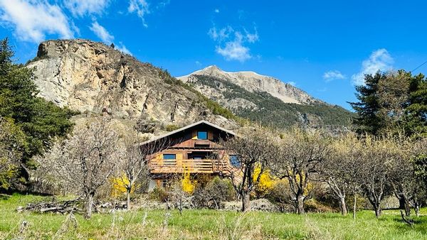 Chalet dans les Alpes du Sud