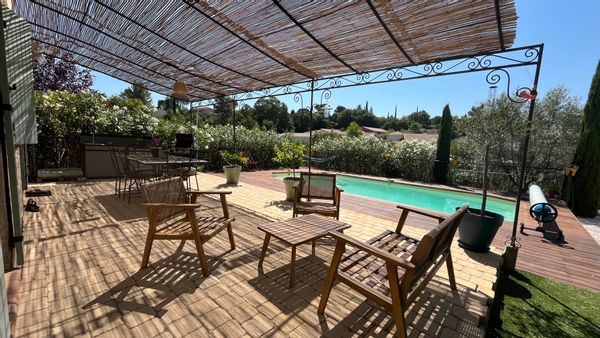 Charmante maison familiale avec piscine & animaux