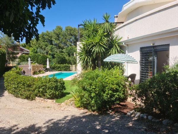 Studio en la villa  BATRANA