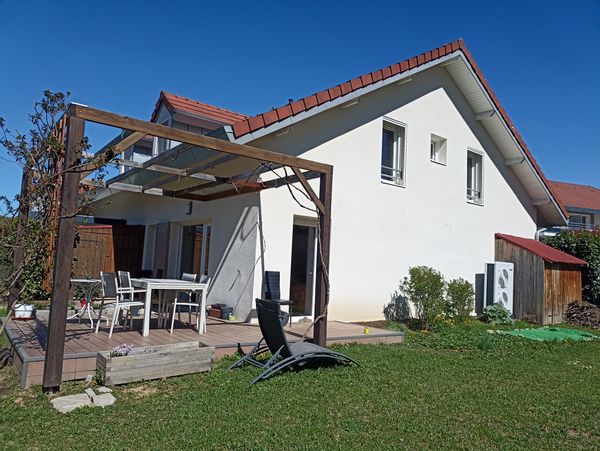 Maison calme avec jardin proche Annecy