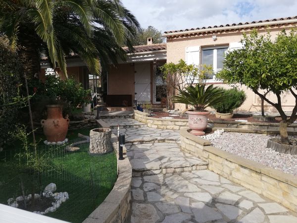 MAISON  DE NADINE