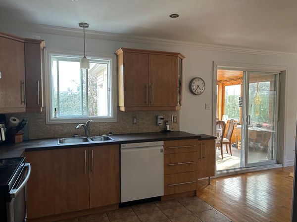 Maison de banlieue dans les « bois » 