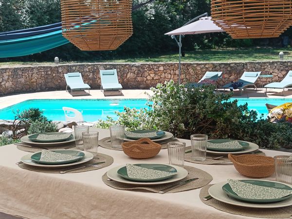 maison familiale en Provence avec grande piscine