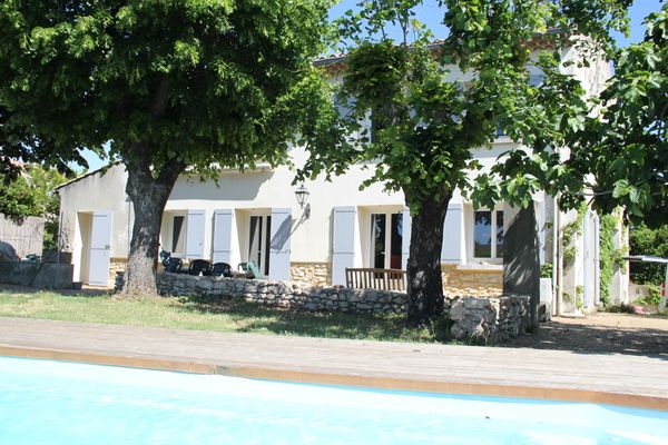 La maison de Cécile au carrefour du Gard, de l'Ardèche et du Vaucluse