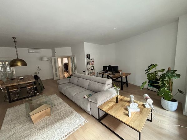 Charmant appart de 100m2 à Castelldefels centre, 30 min de Barcelone et à 30 min à pied de la plage